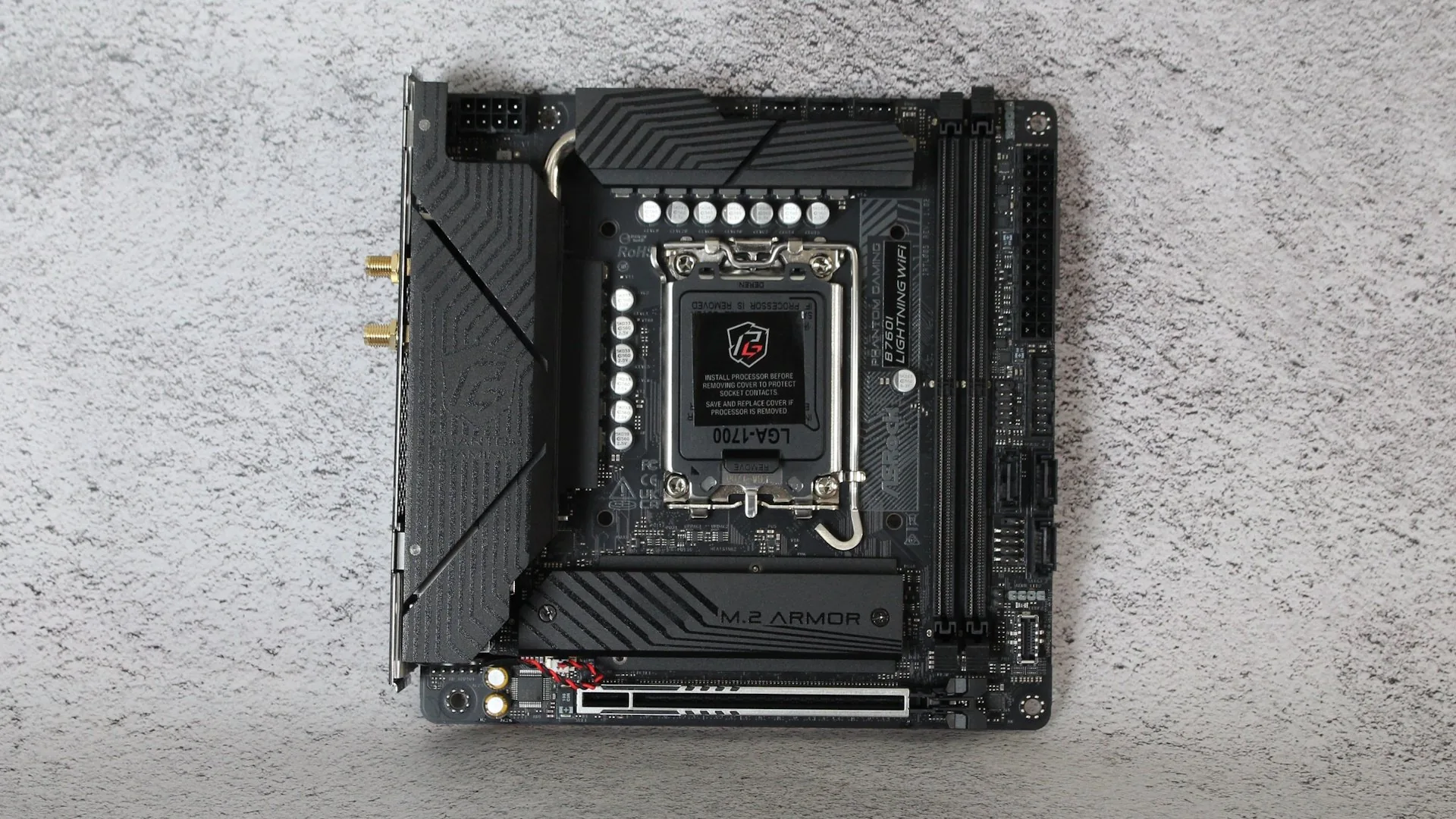 ASRock B760I Lightning Wi-Fi: Компактная мощность